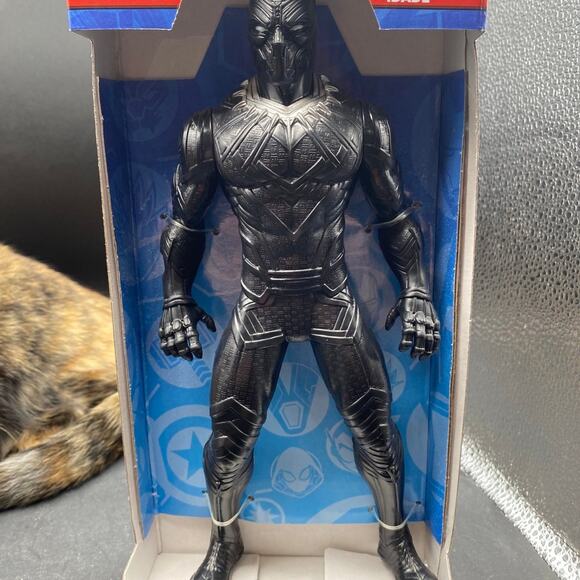 New THE BLACK PANTHER  Figure - Picture 1 of 7